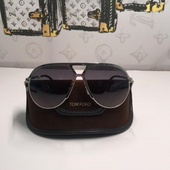 NEW AUTHENTIC Tom Ford Silver Aviator Sunglasses TF1060 16B - Picture 12 of 12